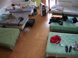 Uk Cam Models camsoda voyeurcam-julmodels-bed-6