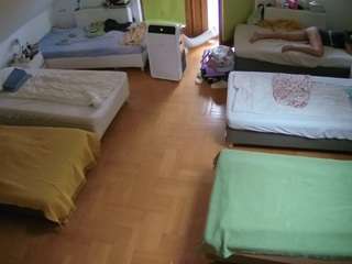 voyeurcam-julmodels-bed-6 Barbie Bed House camsoda
