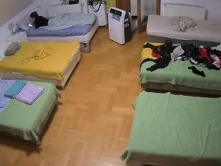 Voyeur Privat camsoda voyeurcam-julmodels-bed-6