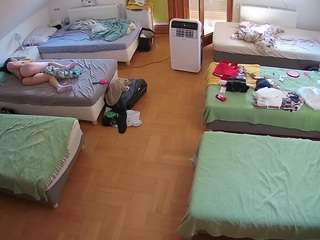 Mature Nude Model camsoda voyeurcam-julmodels-bed-6