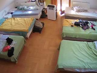 Cam Models camsoda voyeurcam-julmodels-bed-6