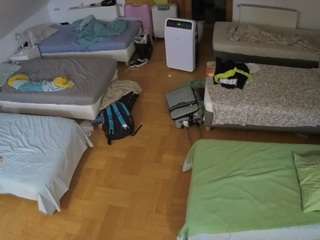 Asian Cam Models camsoda voyeurcam-julmodels-bed-6