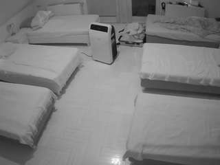 Bed Friend Uncut camsoda voyeurcam-julmodels-bed-6