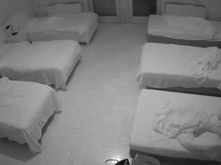 voyeurcam-julmodels-bed-6 Live Webcam on CamSoda