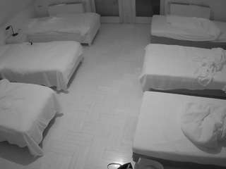 voyeurcam-julmodels-bed-6