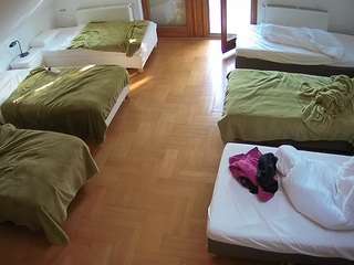 voyeurcam-julmodels-bed-6