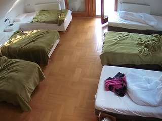 voyeurcam-julmodels-bed-6