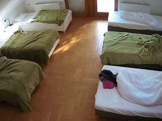 voyeurcam-julmodels-bed-6