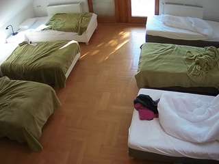 voyeurcam-julmodels-bed-6