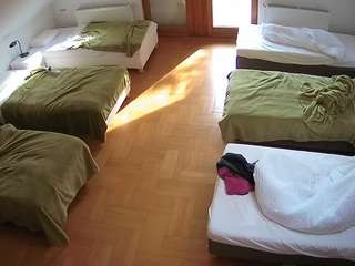 voyeurcam-julmodels-bed-6
