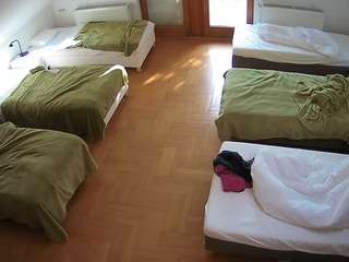 voyeurcam-julmodels-bed-6