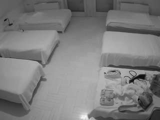 voyeurcam-julmodels-bed-6