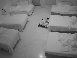voyeurcam-julmodels-bed-6