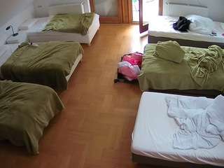 voyeurcam-julmodels-bed-6