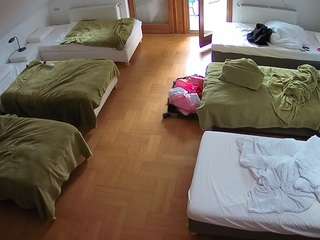 voyeurcam-julmodels-bed-6