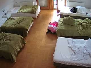 voyeurcam-julmodels-bed-6