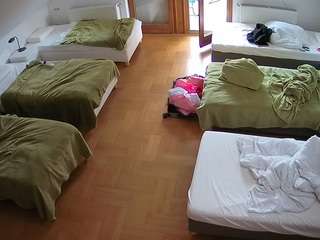 voyeurcam-julmodels-bed-6