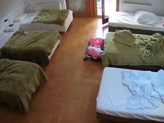 voyeurcam-julmodels-bed-6