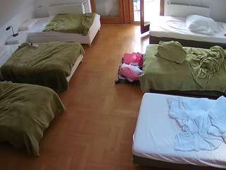 voyeurcam-julmodels-bed-6