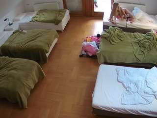voyeurcam-julmodels-bed-6