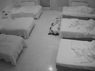 voyeurcam-julmodels-bed-6