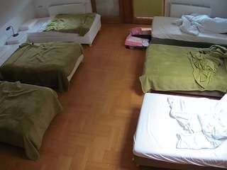 voyeurcam-julmodels-bed-6