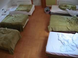 voyeurcam-julmodels-bed-6