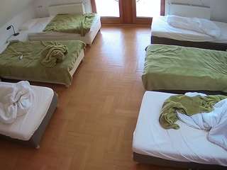 voyeurcam-julmodels-bed-6