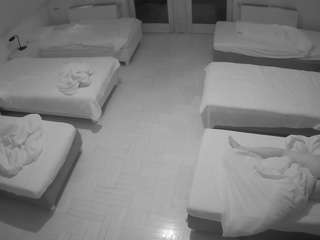 voyeurcam-julmodels-bed-6