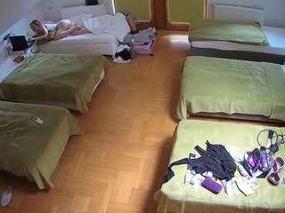 voyeurcam-julmodels-bed-6