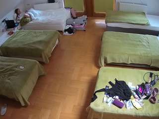 voyeurcam-julmodels-bed-6