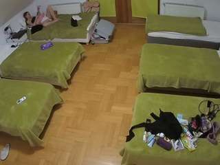 voyeurcam-julmodels-bed-6