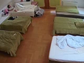 voyeurcam-julmodels-bed-6