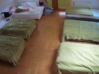  voyeurcam-julmodels-bed-6 chat room