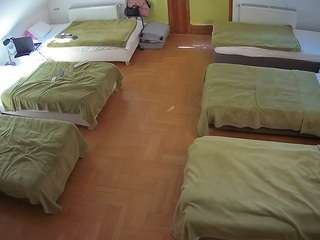 voyeurcam-julmodels-bed-6 webcam model
