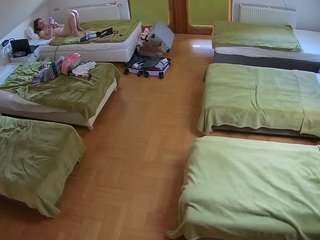  voyeurcam-julmodels-bed-6 chat room