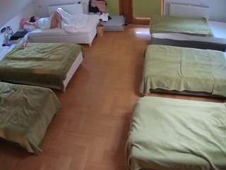  voyeurcam-julmodels-bed-6 chat room
