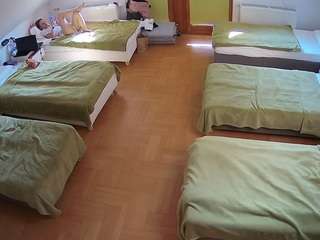 voyeurcam-julmodels-bed-6