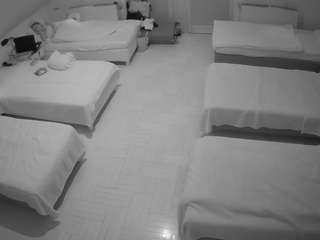 voyeurcam-julmodels-bed-6 Live Webcam on CamSoda