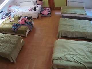 voyeurcam-julmodels-bed-6