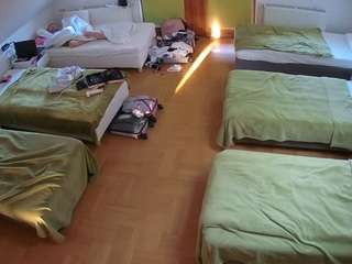 voyeurcam-julmodels-bed-6