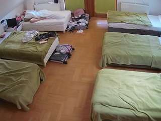 voyeurcam-julmodels-bed-6