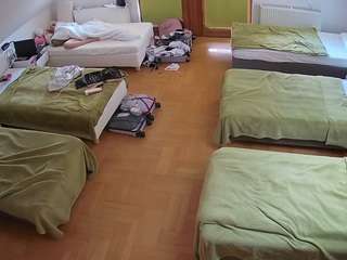voyeurcam-julmodels-bed-6