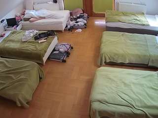 voyeurcam-julmodels-bed-6