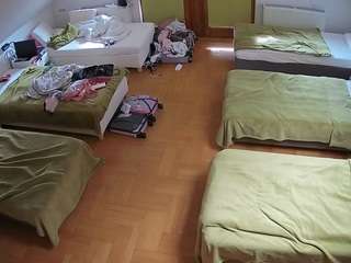 voyeurcam-julmodels-bed-6