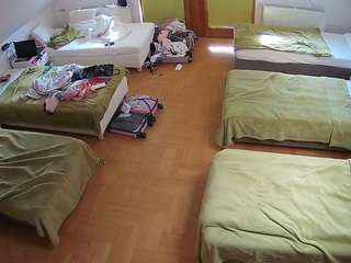 voyeurcam-julmodels-bed-6