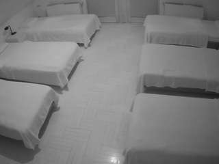 voyeurcam-julmodels-bed-6