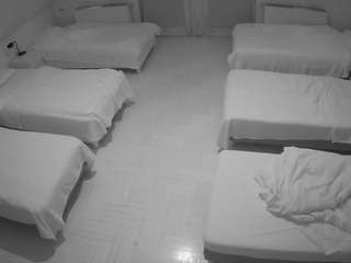 voyeurcam-julmodels-bed-6