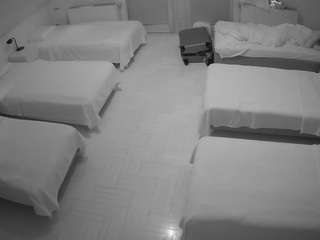 voyeurcam-julmodels-bed-6