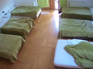 voyeurcam-julmodels-bed-6